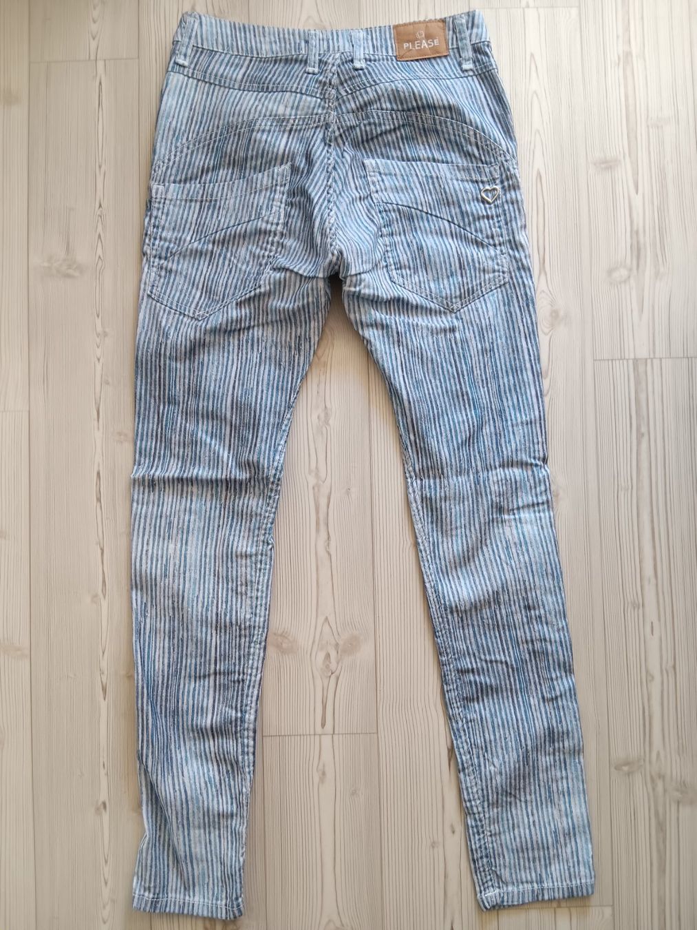 Please Jeans Jeans: PLEASE P20 Jeans taille / Grosse XXS – Usato da Cossonay-ville venduto da Super-Price-Quality 5
