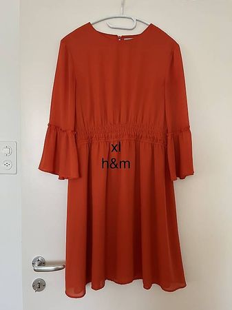 Kleider für Damen L und XL NEU