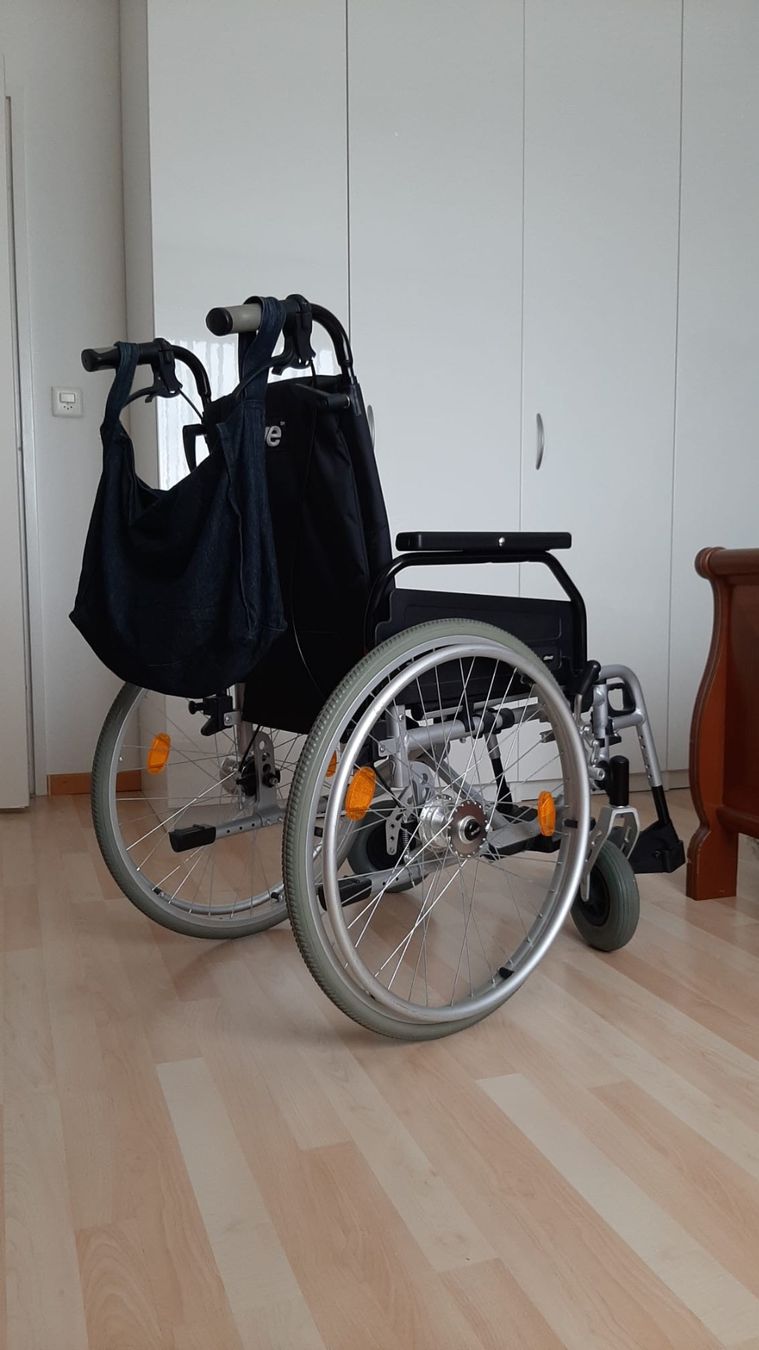 Sedie a rotelle: Rollstuhl – Usato da Olten venduto da kat_8tjz 1