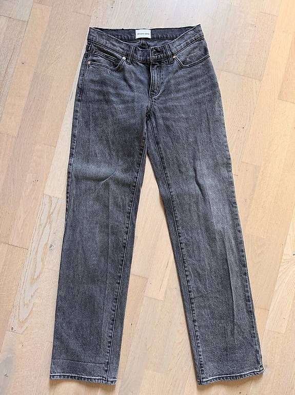 Jeans: Graue Jeans – Nuovo (secondo la descrizione) da Arlesheim venduto da dan_vv9f