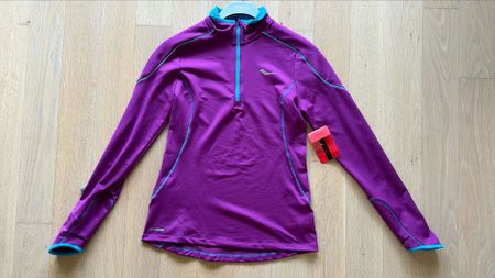 Saucony Damen Laufshirt Gr. 38 Lila Neu! NP 129.-