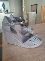 Sandales compensées Tommy Hilfiger grises taille 41