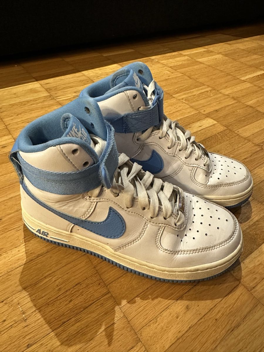 Nike Scarpe per ragazzi: Nike Air Force Hi Gr.35.5 – Usato da Wettingen venduto da chatzegras