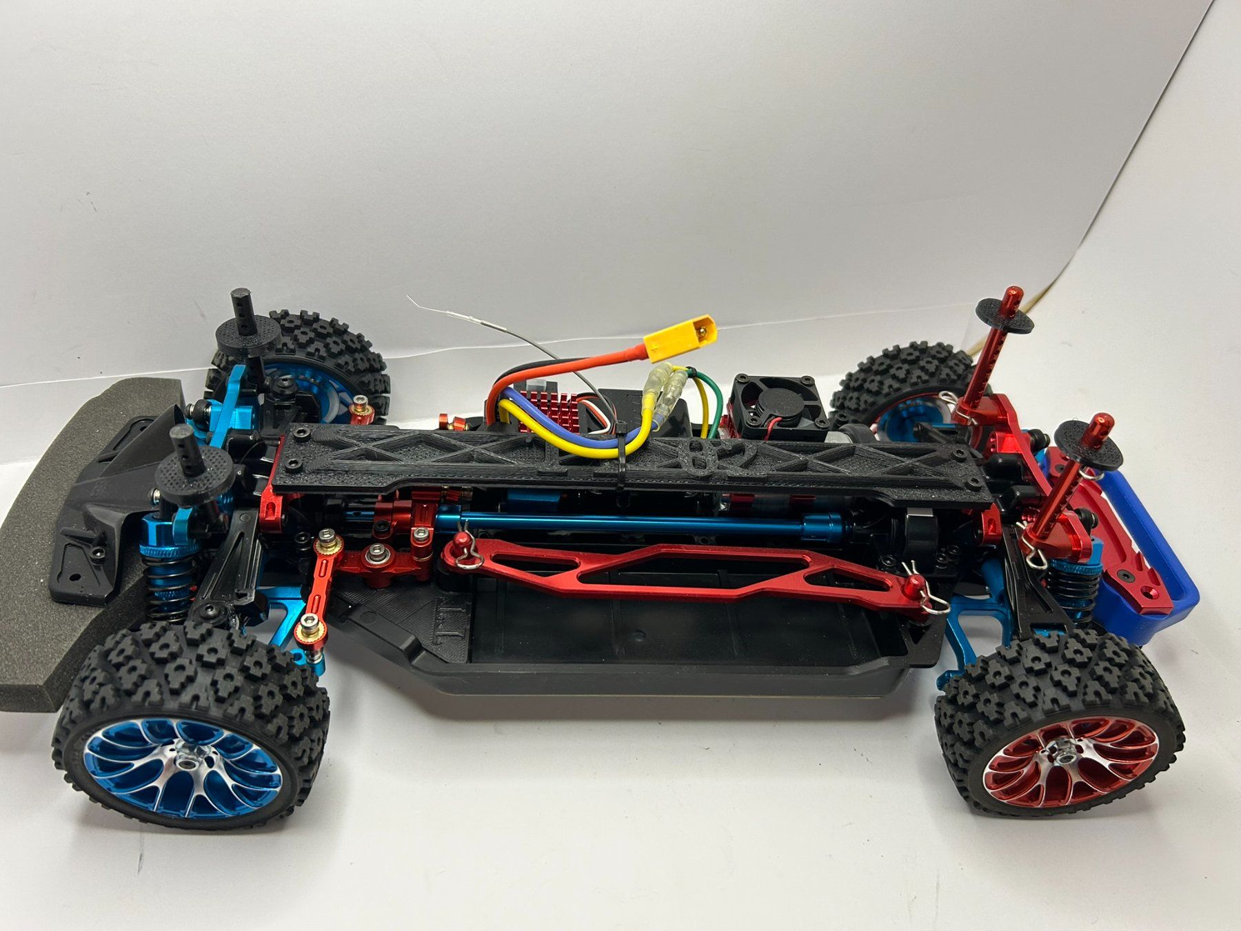 Tamiya Modellismo RC: Tamiya TT02  Fahrgestell Upgrade – Nuovo (secondo la descrizione) da Oberkulm venduto da Dampflokeli