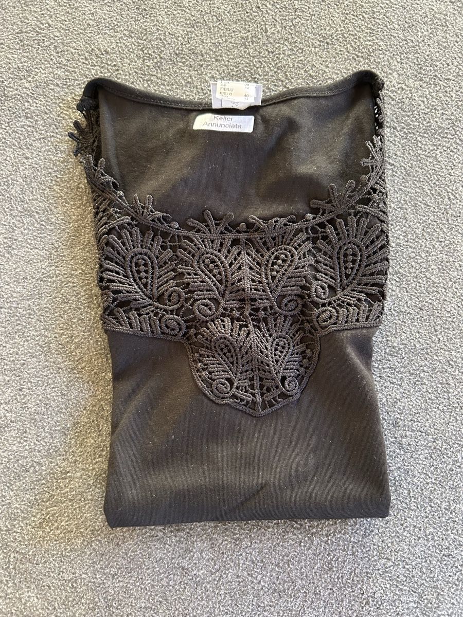 T-shirt: T-Shirt Grösse 38 – Usato da Lengnau AG venduto da Mefari