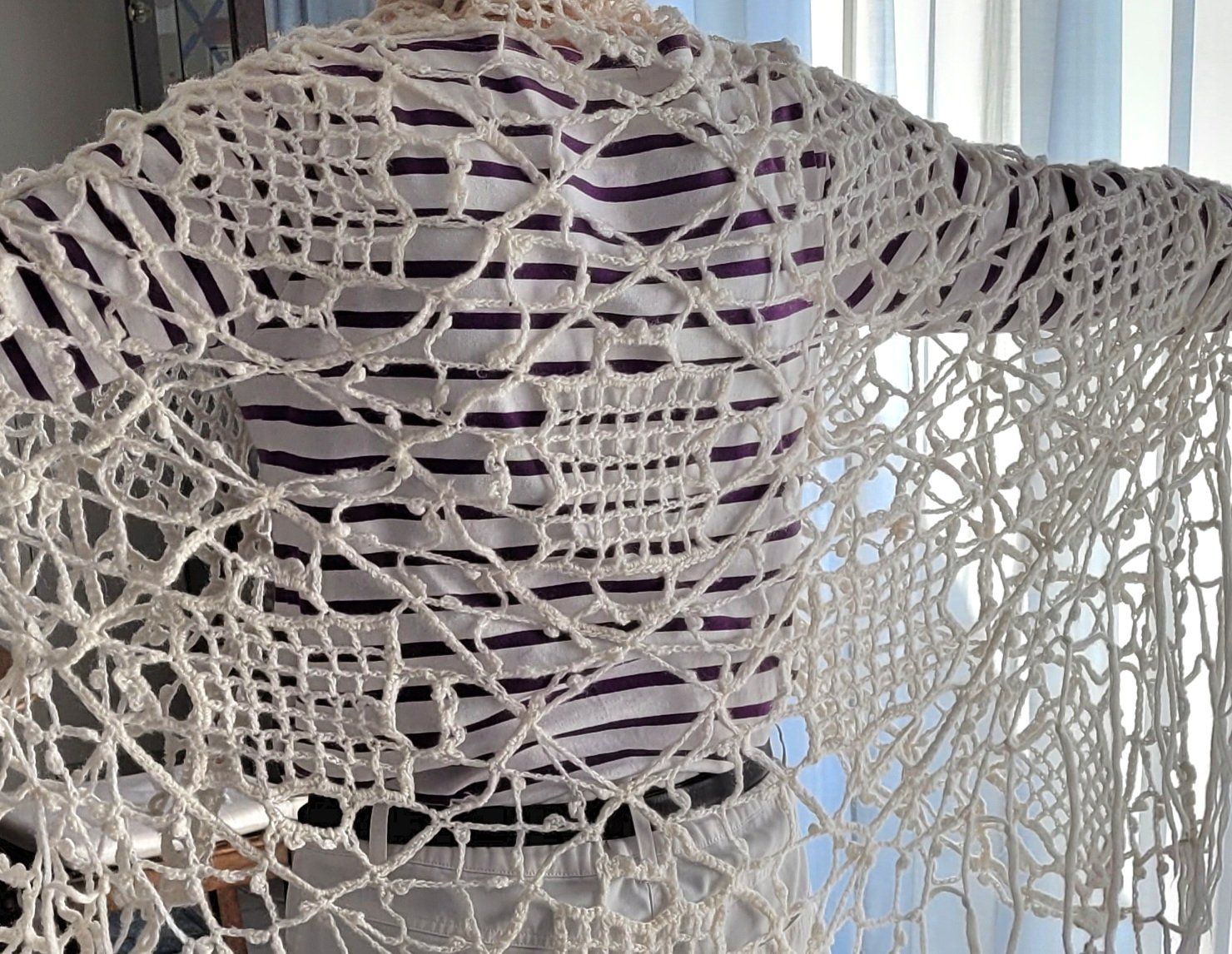 Foulards, Tücher & Schals: Wunderschöne Stola, Handarbeit, Anf. 1970er – Gebraucht aus Oberuzwil von rtr_wp6m 2