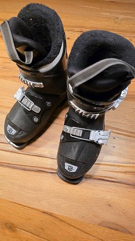 Herrenschuhe: Salomon Skischuhe Gr. 18 – Gebraucht aus Fällanden von worldnomad