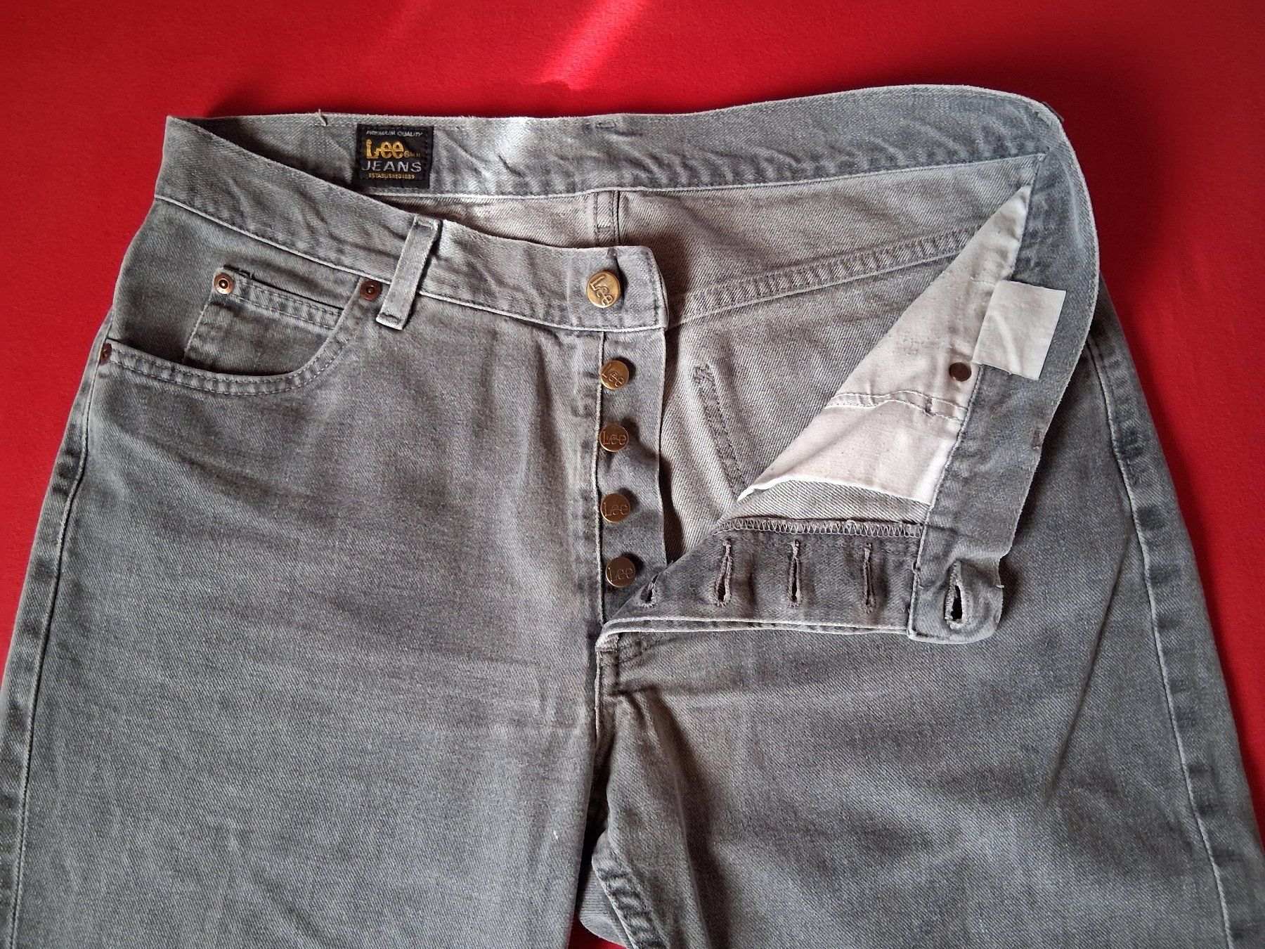 Lee Jeans: Graue Lee Jeans, Top Zustand – Usato da Grüt (Gossau) ZH venduto da Gimmiten 3