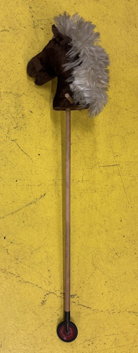 Spielzeuge: Tête de cheval avec bâton – Gebraucht aus Satigny von rob_6zj8 6