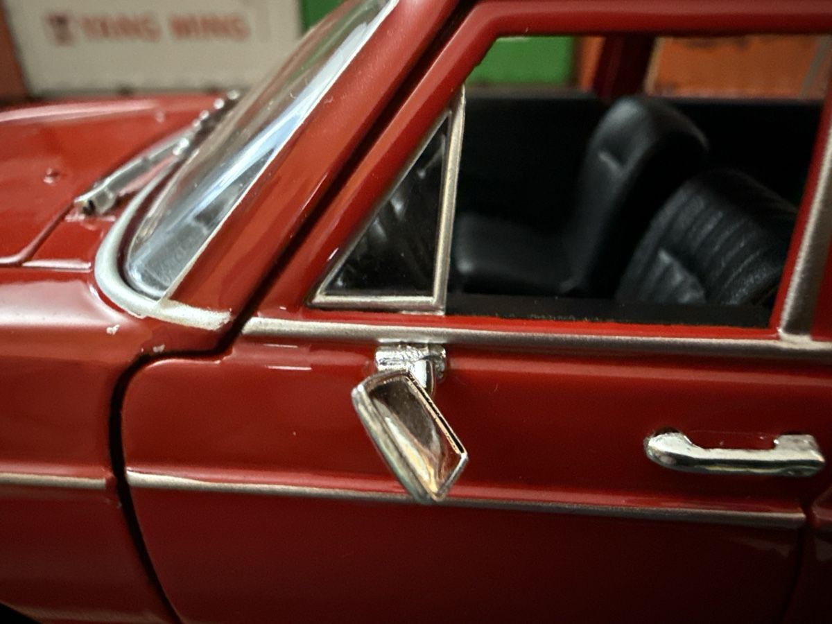Mercedes-Benz Modellautos: Mercedes-Benz 220 – Neu (gemäss Beschreibung) aus Basel von Zomeg 9