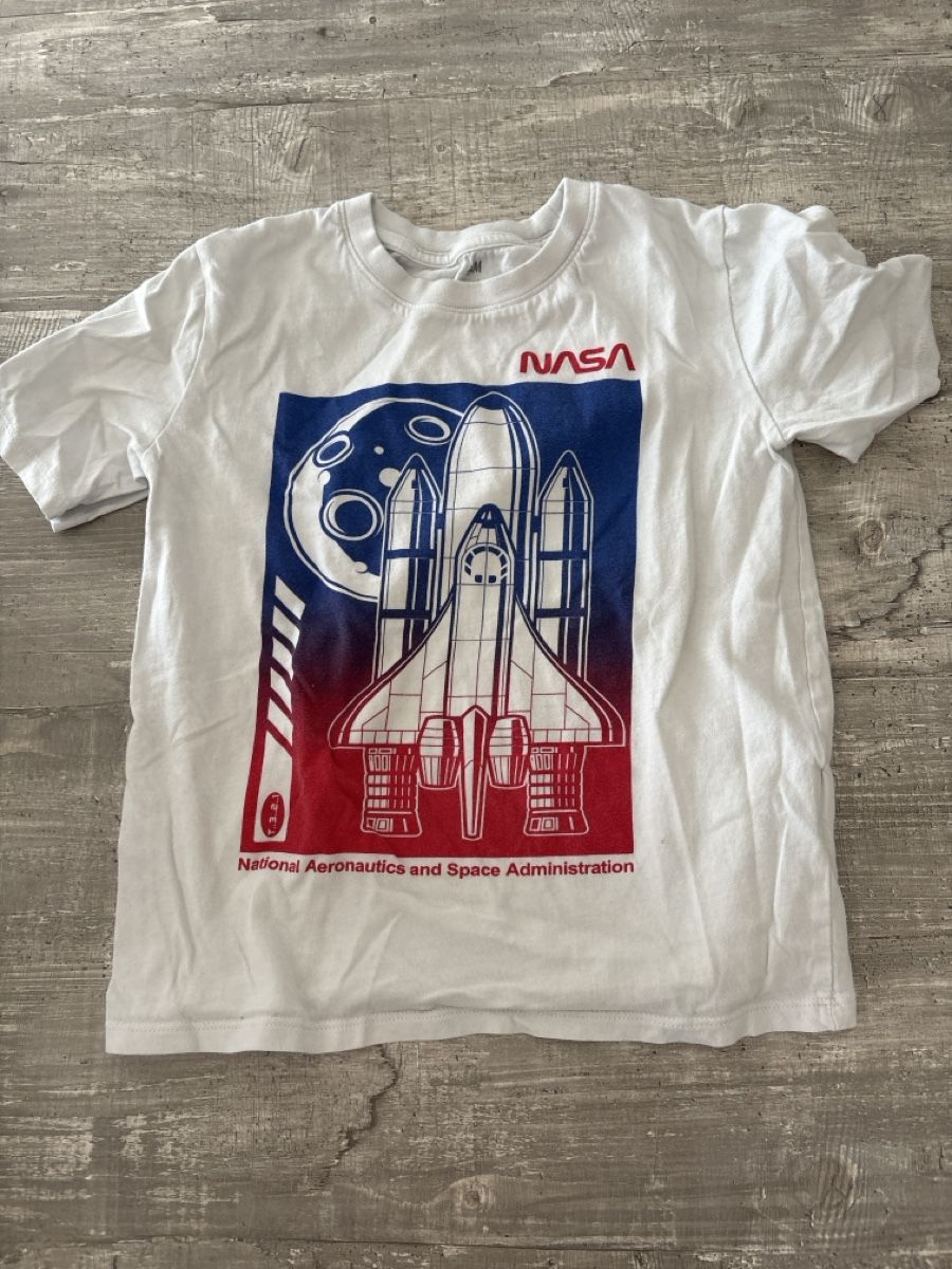 H&M Camicie, T-shirt & Polo: Tshirt h&m 122/128 – Usato da Schliern b. Köniz venduto da Giulae
