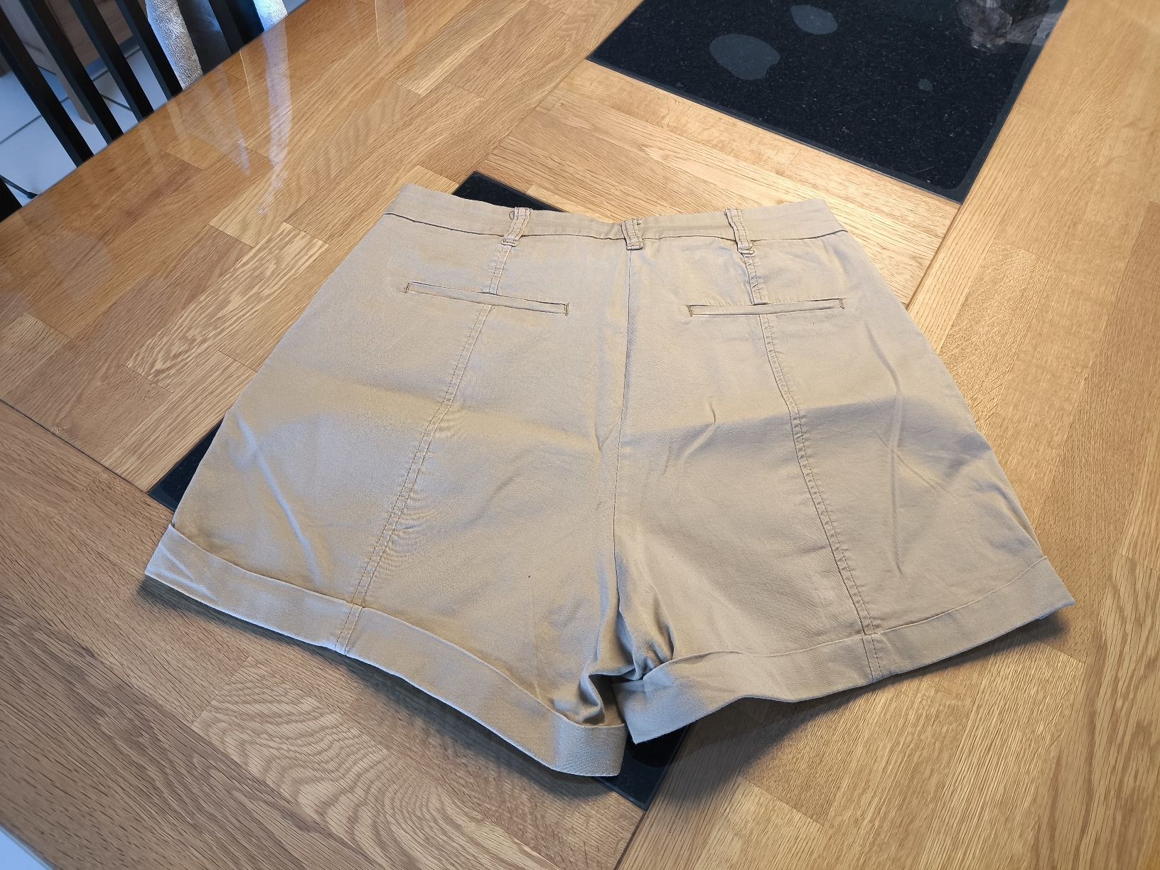 Pantaloni: Shorts Gr.L – Nuovo (secondo la descrizione) da Burgdorf venduto da Ropajesi 1