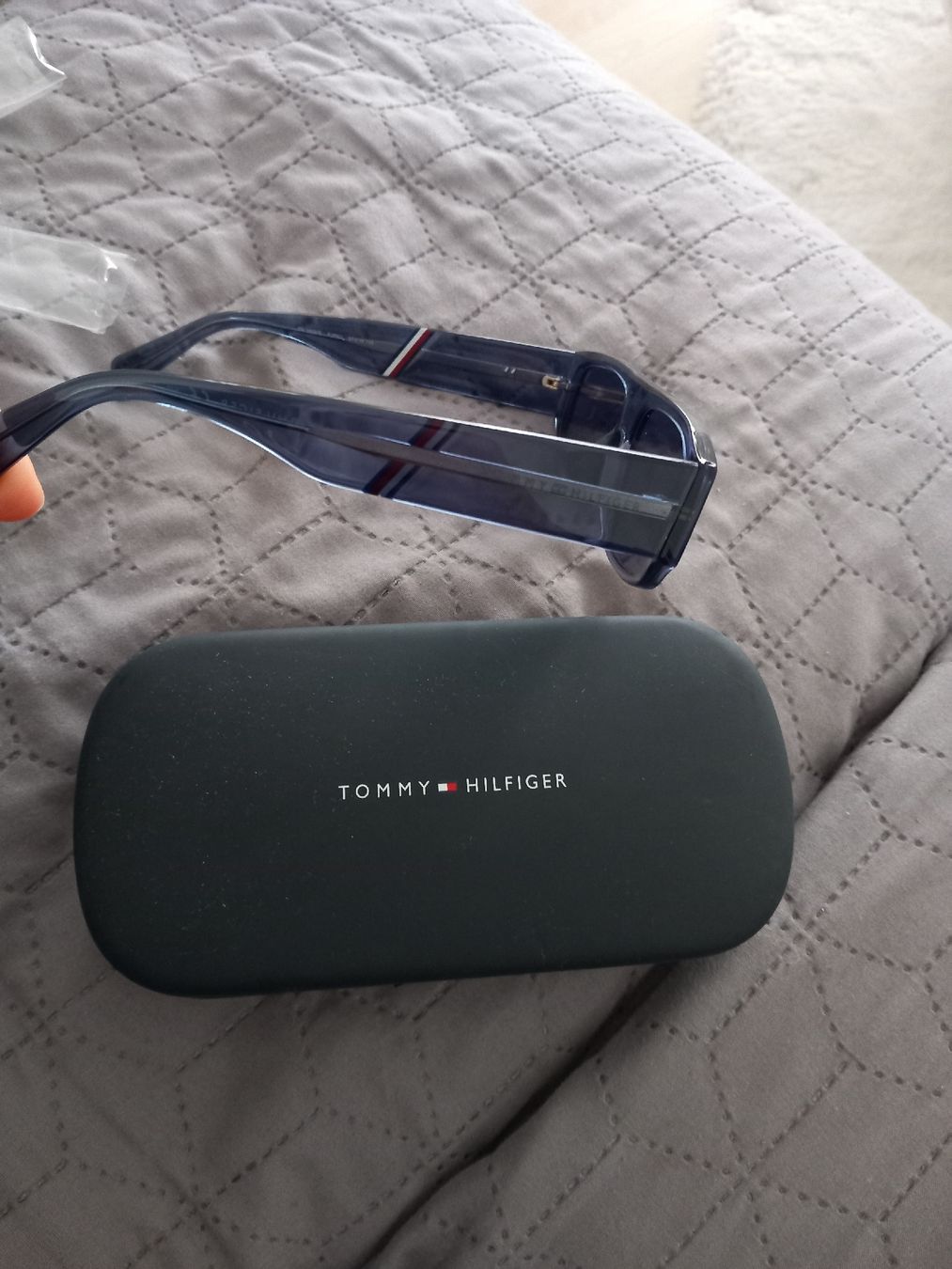 Tommy Hilfiger Occhiali & Lenti: sunnglase – Nuovo (secondo la descrizione) da Buchs AG venduto da tac_zz5h 1