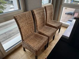 7er Set Rattan-Stühlen