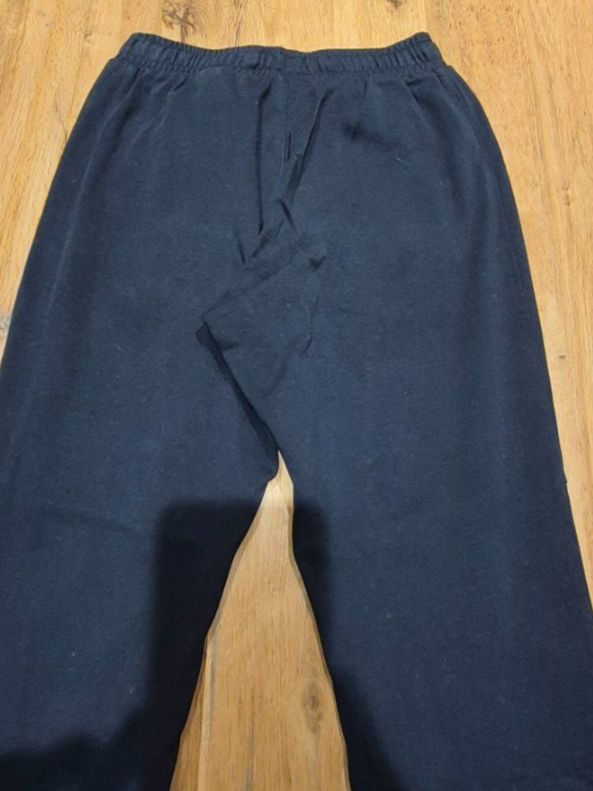 Erima Lotti di vestiti: 152 - Grösse, 2er SET, ERIMA Trainerhose – Usato da Nottwil venduto da echtMOMO 5
