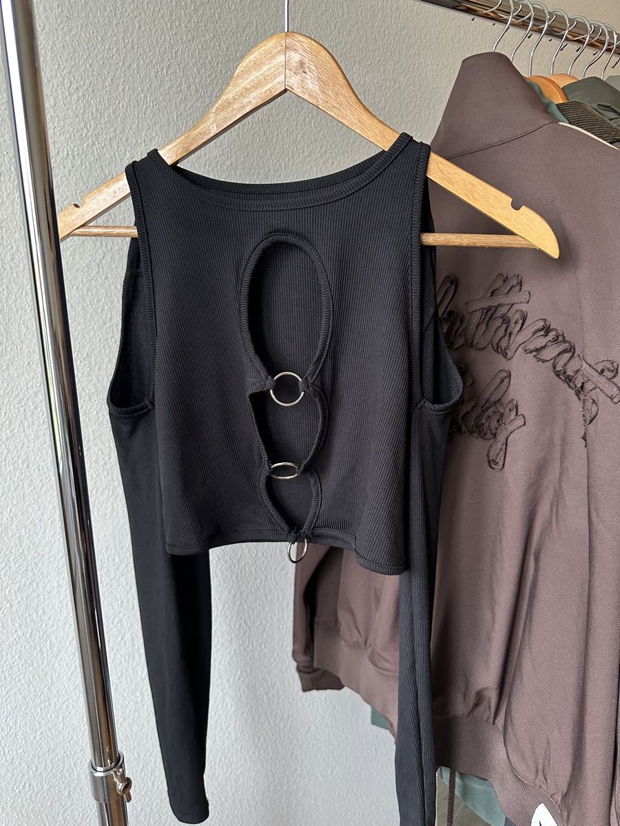 Top: Damen Oberteil Grösse S – Nuovo (secondo la descrizione) da Winterthur venduto da nic_r7kj