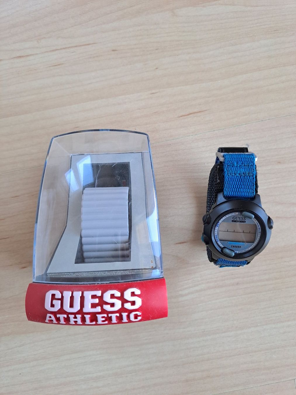 Guess Orologi: Montre de sport - Guess Athletic – Usato da Denens venduto da Chanchantevend