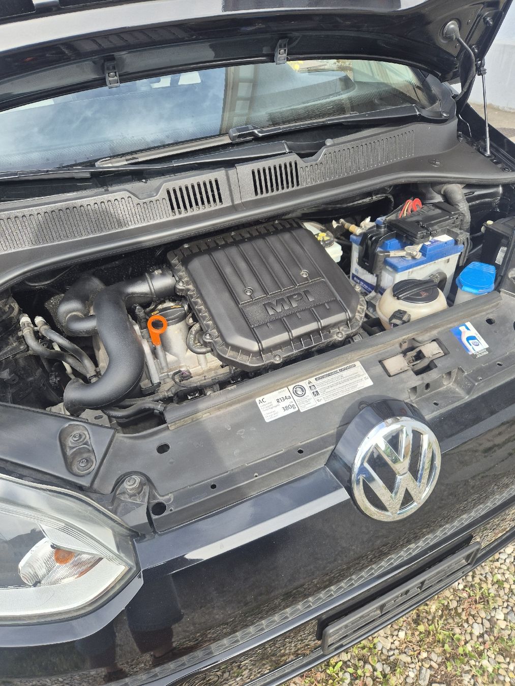 VW Autos: Vw UP 1.0 MPI  black – D'occasion à kloten par eismeister33 5