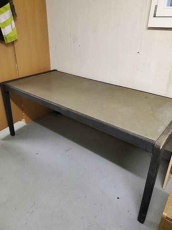 Tavoli: Tisch  – Usato da Erlinsbach SO venduto da roman728 1
