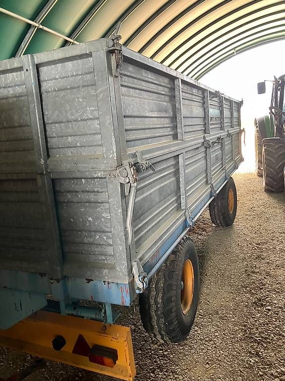 Rimorchi: 2 Chars bon état à vendre – Usato da Apples venduto da Etiennebd 3