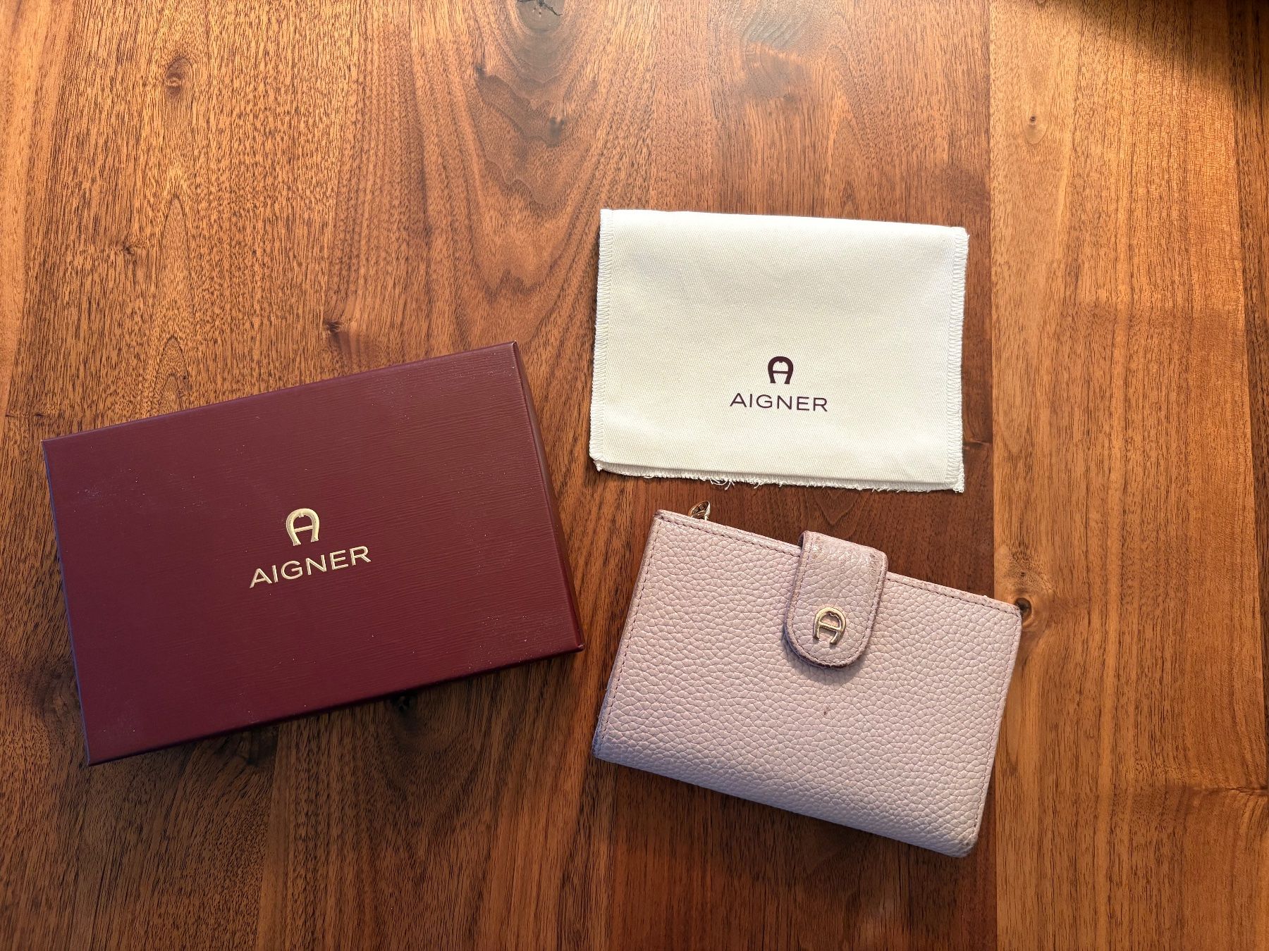 Aigner Portamonete: AIGNER Portemonnaie – Usato da Meisterschwanden venduto da Michael_Wuethrich 1