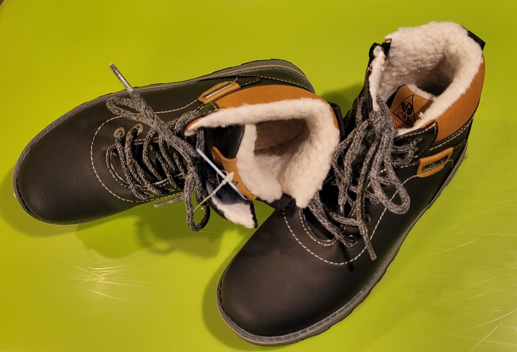 Scarpe da uomo: Schuhe  35 NEU – Nuovo (secondo la descrizione) da Emmenbrücke venduto da yanndrechsler 1
