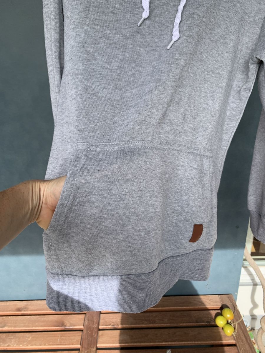 Pullover & Sweatshirts: Pullover, Gr.M – Gebraucht aus Uster von Flummi 1