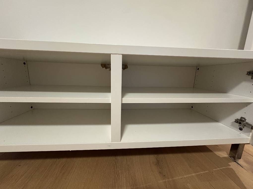 Ikea Mobili TV: Besta Möbel Weiss 120cm breit – Usato da Zofingen venduto da marcogerigerlach 2