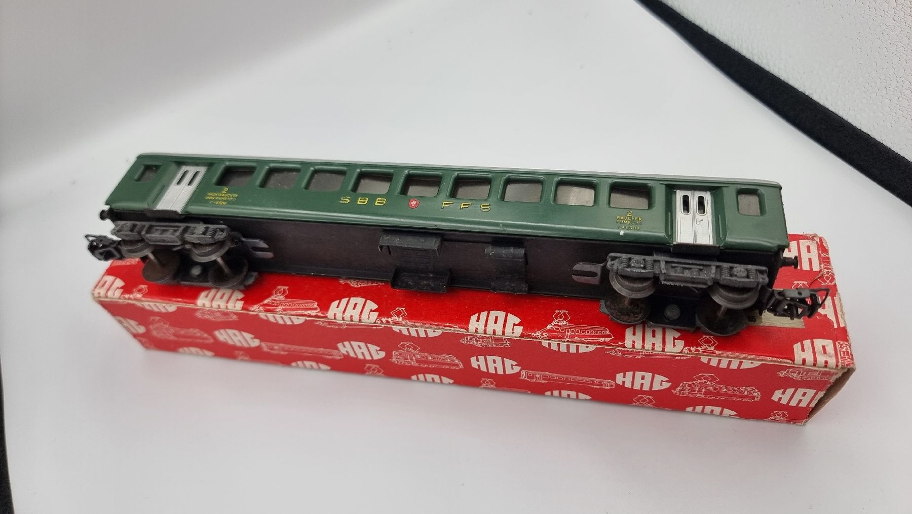 Hag Modellini di ferrovie: HAG 2.Kl Personenwagen Ursprungsversion AC – Usato da Au ZH venduto da Krokodil08 2