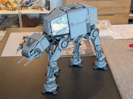 LEGO Star Wars 10178 motorisierter AT-AT mit Minifiguren