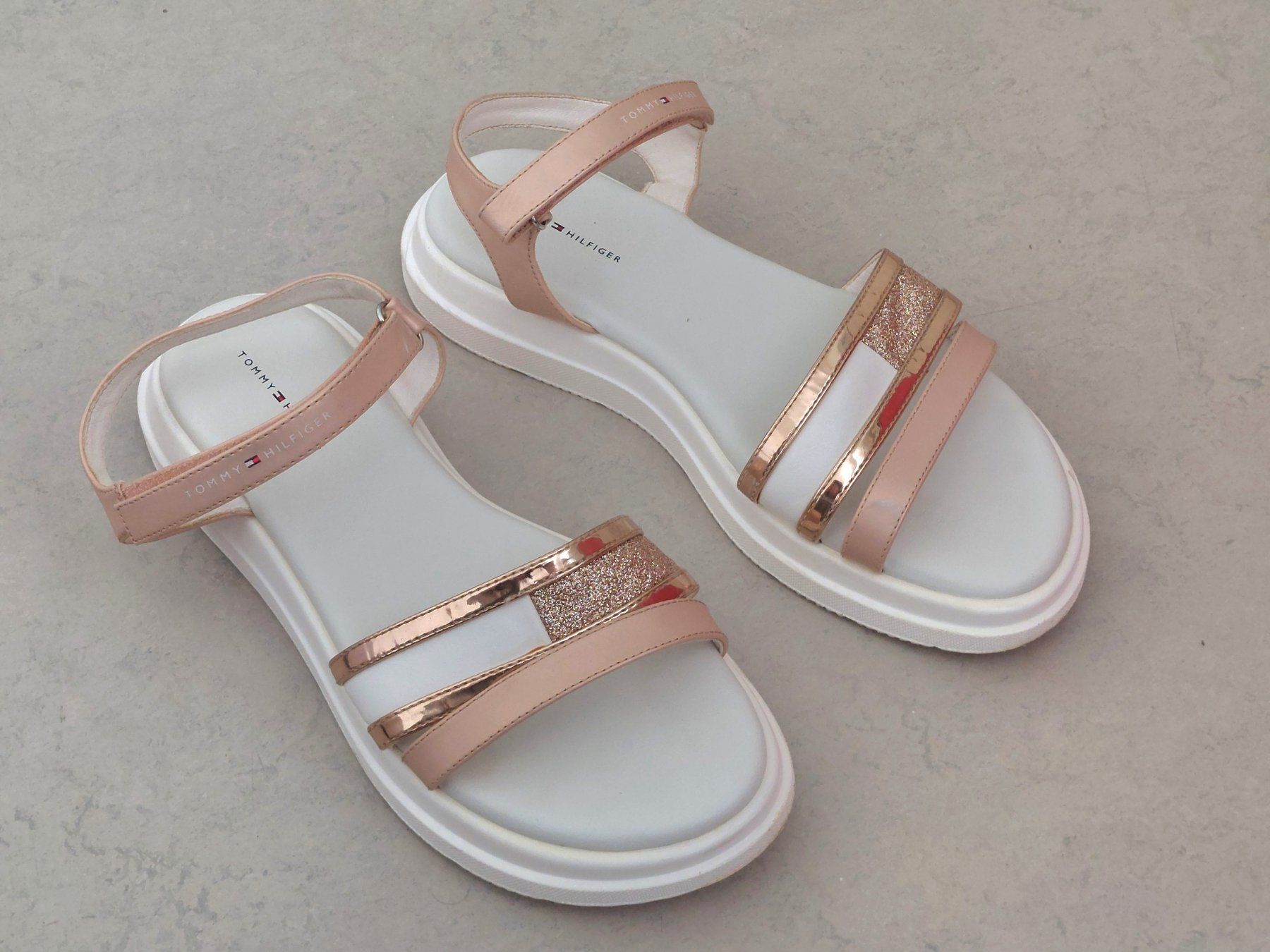 Tommy Hilfiger Scarpe per ragazze: Tommy Hilfiger Sandalen Gr.40 – Usato da Pfäffikon SZ venduto da max_5ylc
