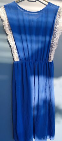 Sommerkleid, blau, mit Spitze, Grösse M  Top Zustand!
