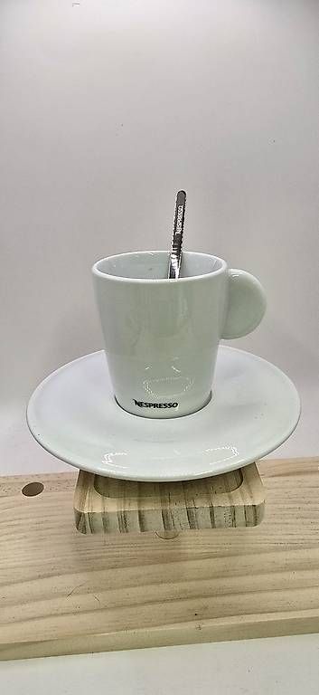 Set di piatti: Nespresso Lungo Professional – Usato da Erlinsbach SO venduto da Shmoo01 1
