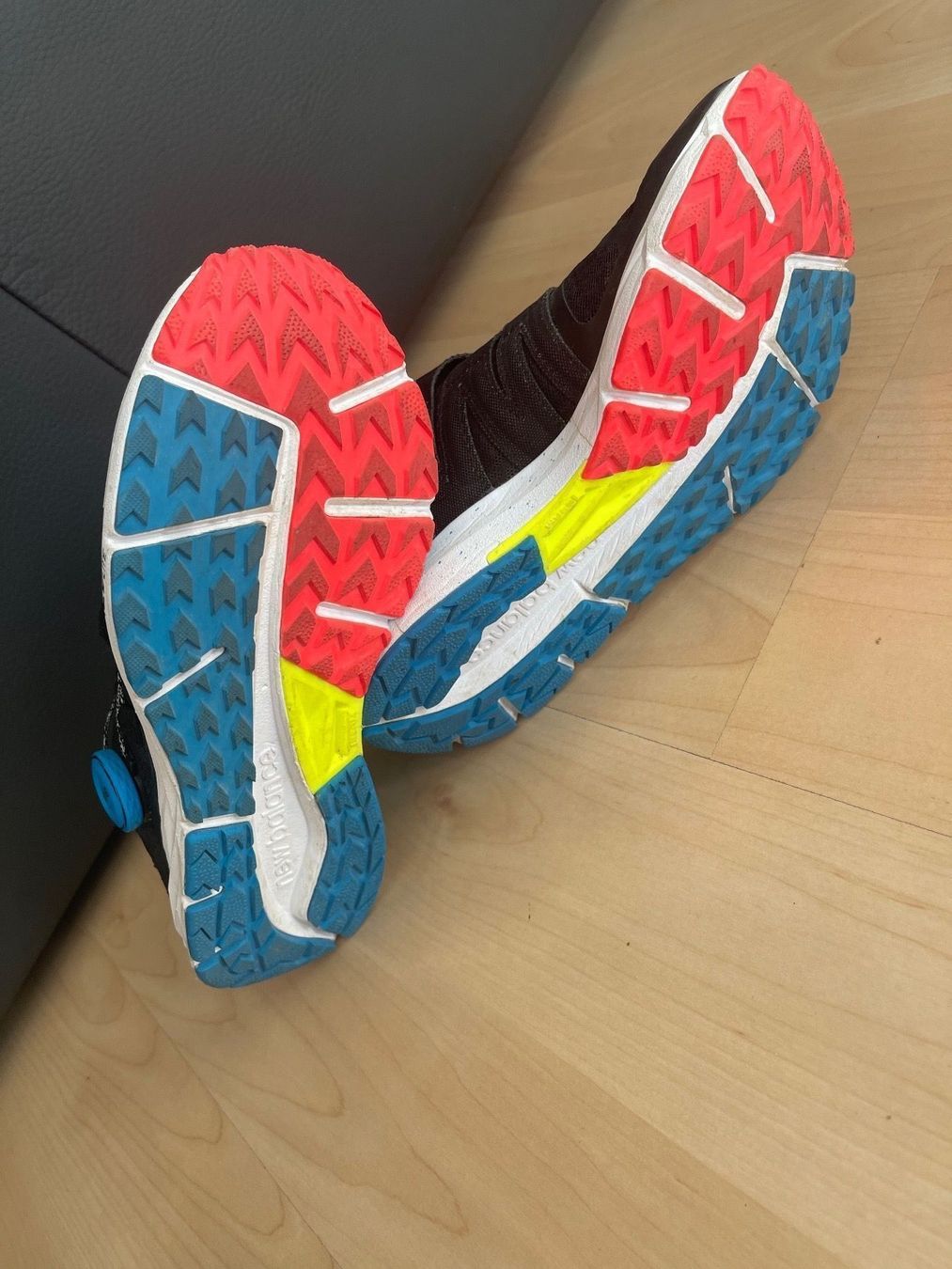New Balance Damenschuhe: New Balance 1500 T2 NB Racing – Gebraucht aus Dietikon von Nieselchen 2