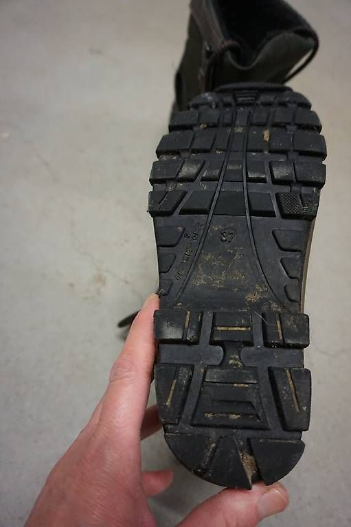 Scarpe da donna: Stiefel gefüttert Gr.37 – Usato da Meinisberg venduto da Faithles1 2