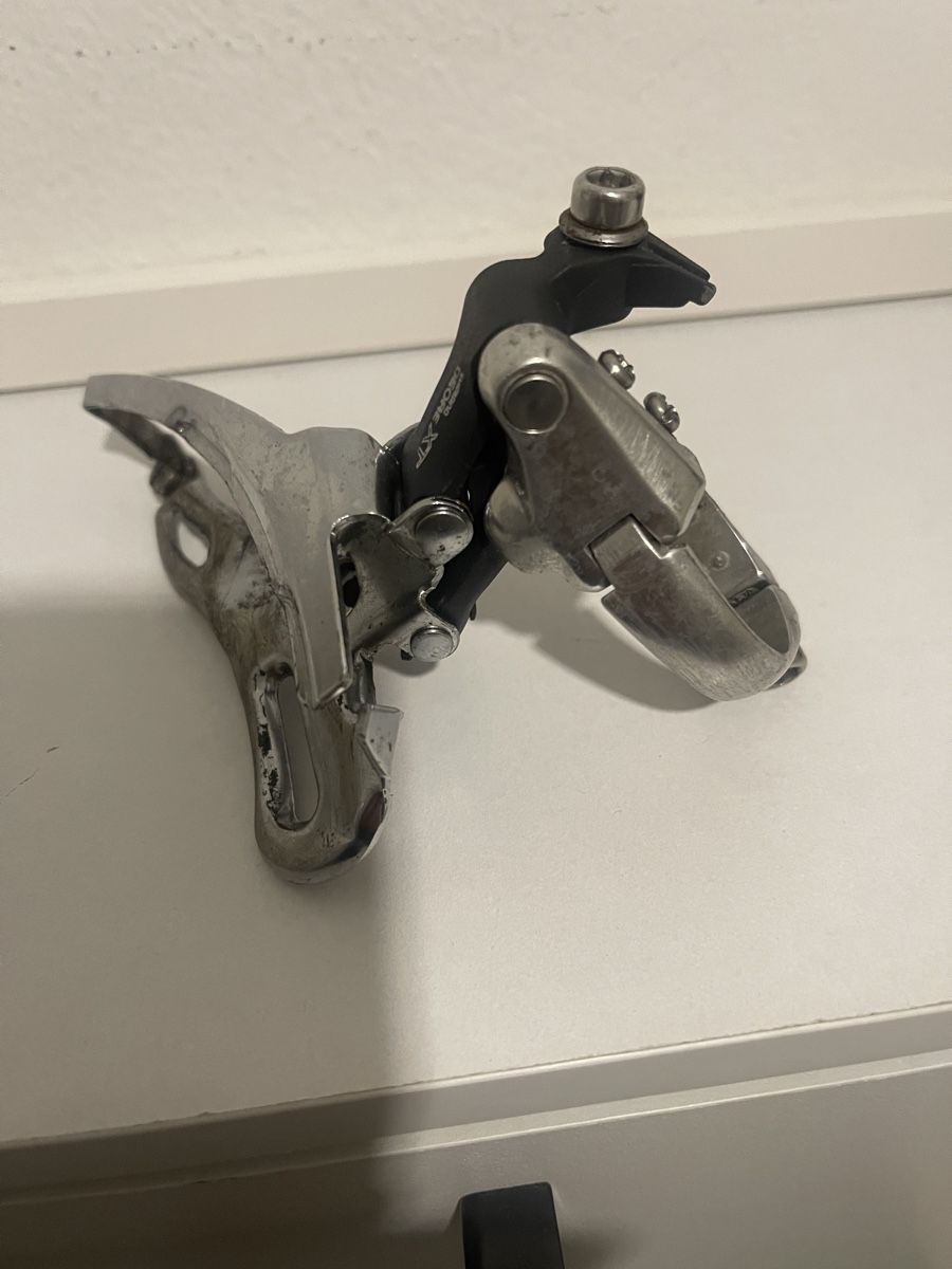 Shimano Pezzi di ricambio: Shimano Deore XT FD -M738 Umwerfer 31.8 – Usato da Giubiasco venduto da bulag 3