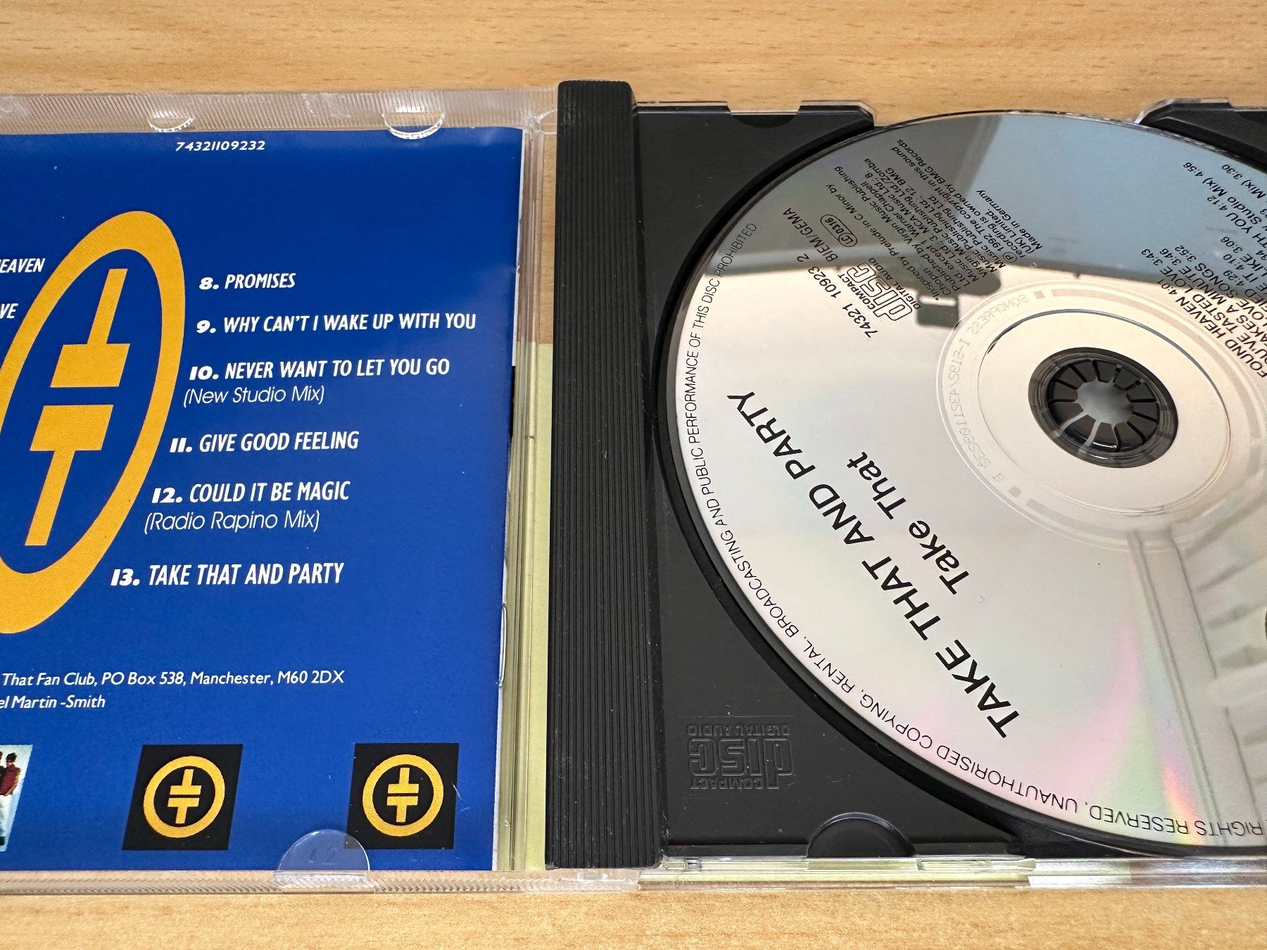 CD: Take That – Take That & Party – Usato da Rikon im Tösstal venduto da Alpenmutz 2