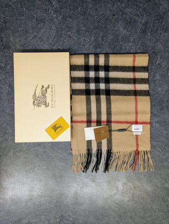Burberry scarve ( archive beige )