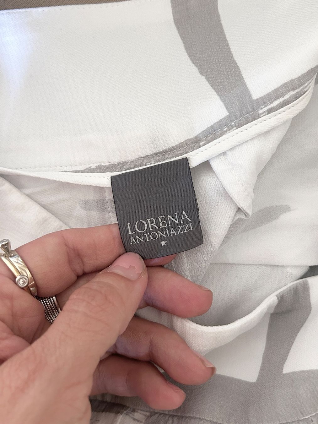 Pantaloni: Lorena Antoniazzo Shorts - Gr. 34 – Usato da Illnau venduto da Monkky 4