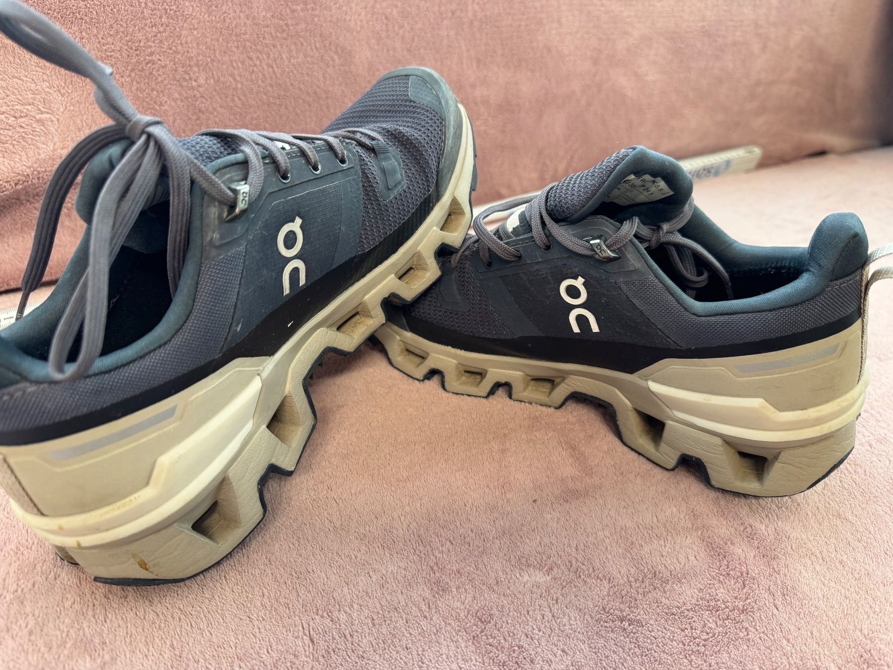 On Scarpe da donna: On Cloud Treckig-Schuhe / Wanderschuh Grösse 38.5 – Nuovo (secondo la descrizione) da Zäziwil venduto da blackpearl 4