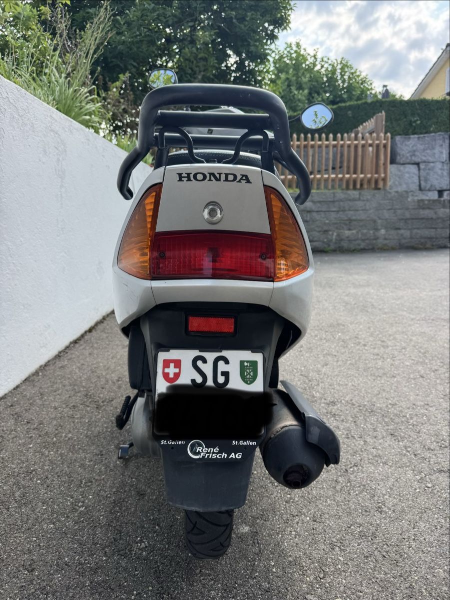 Honda Route: Honda SCV100 Lead – D'occasion à Berg SG par cil_p8z9 1