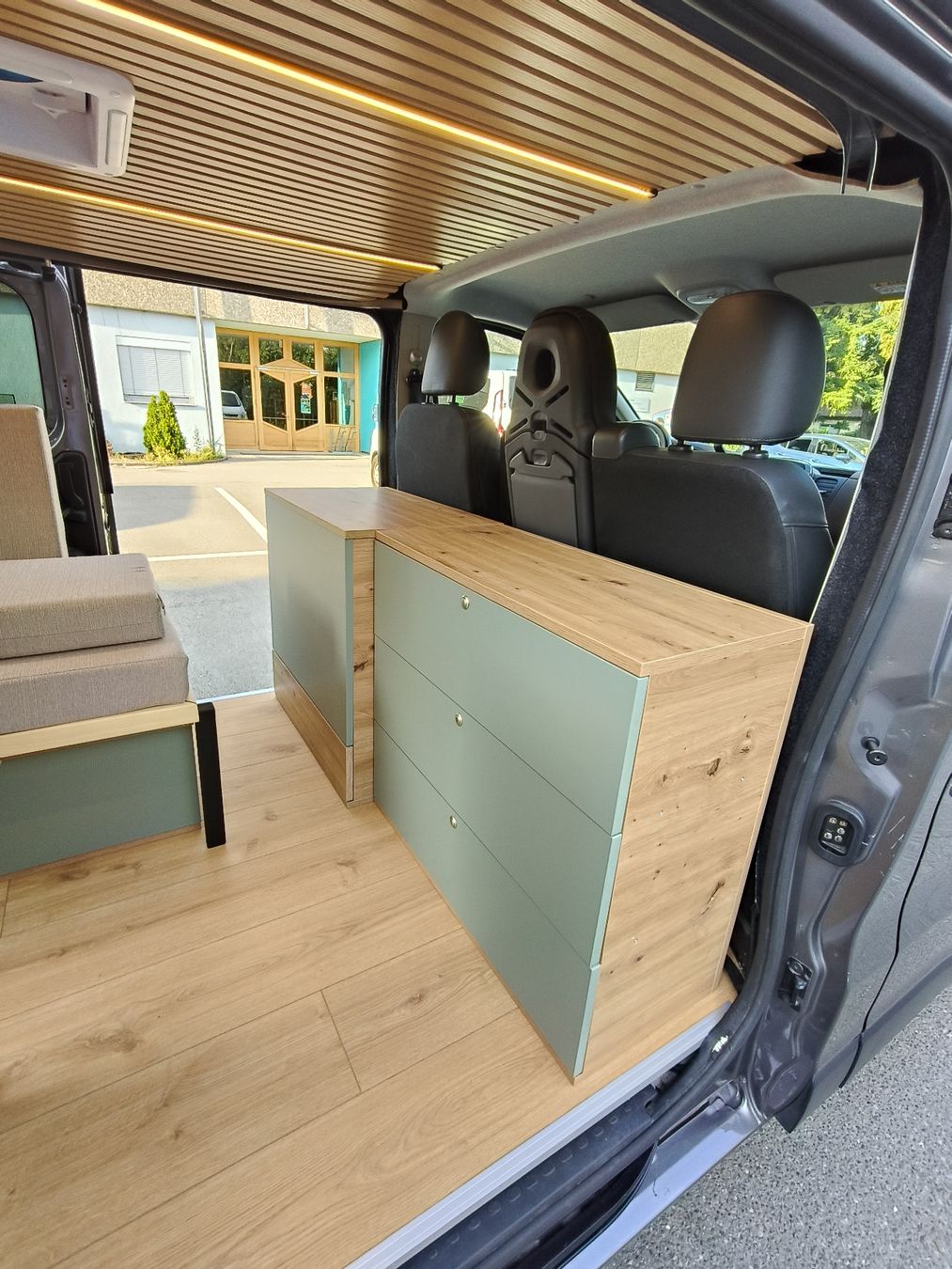 Fiat Veicoli da campeggio: Fiat Talento Camper  – Usato da Thayngen venduto da dej_c6gn 6