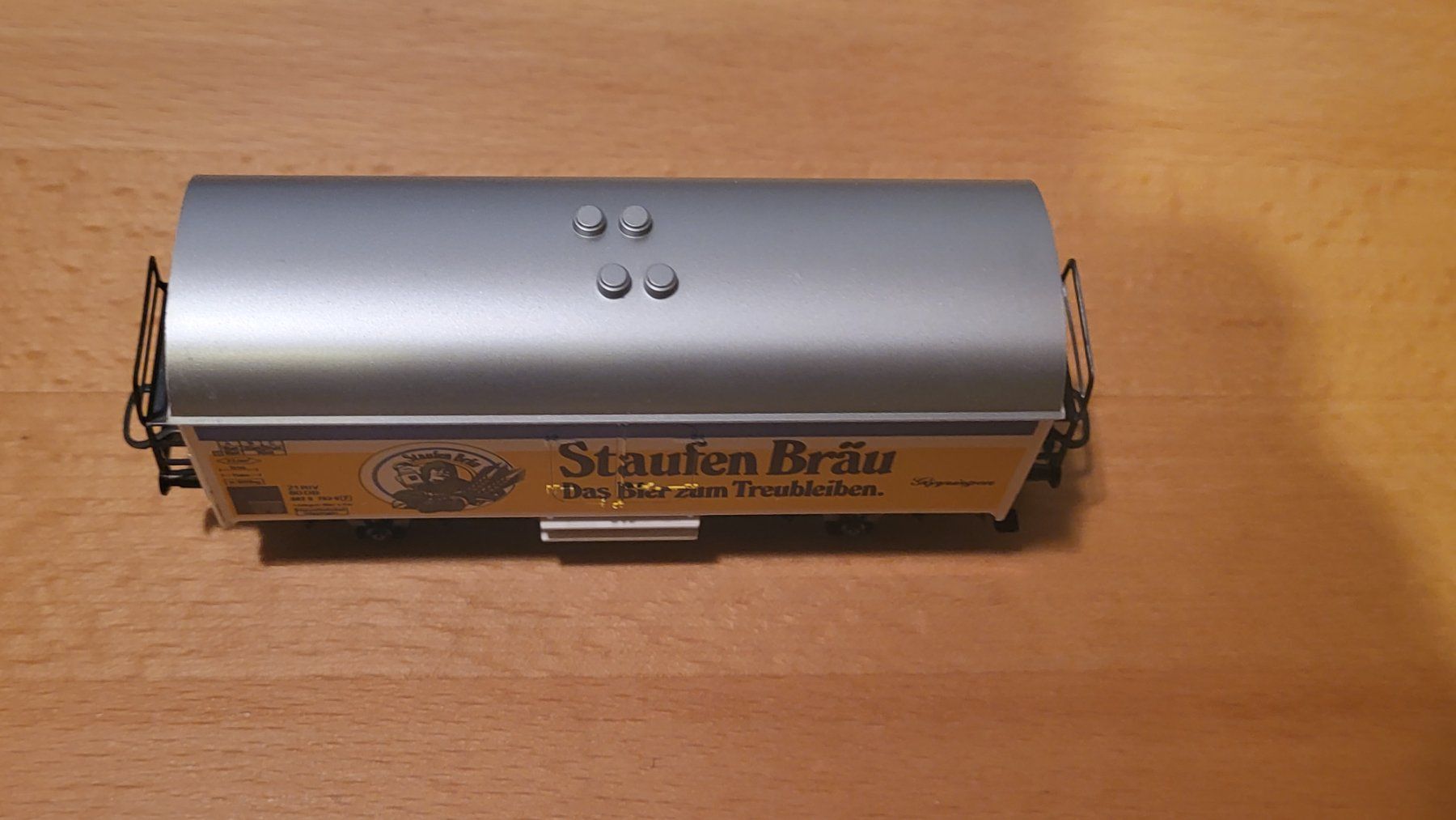 Märklin Modelleisenbahnen: Märklin, Bierwagen "Staufenbräu" 4429 – Gebraucht aus Uster von gurust 4