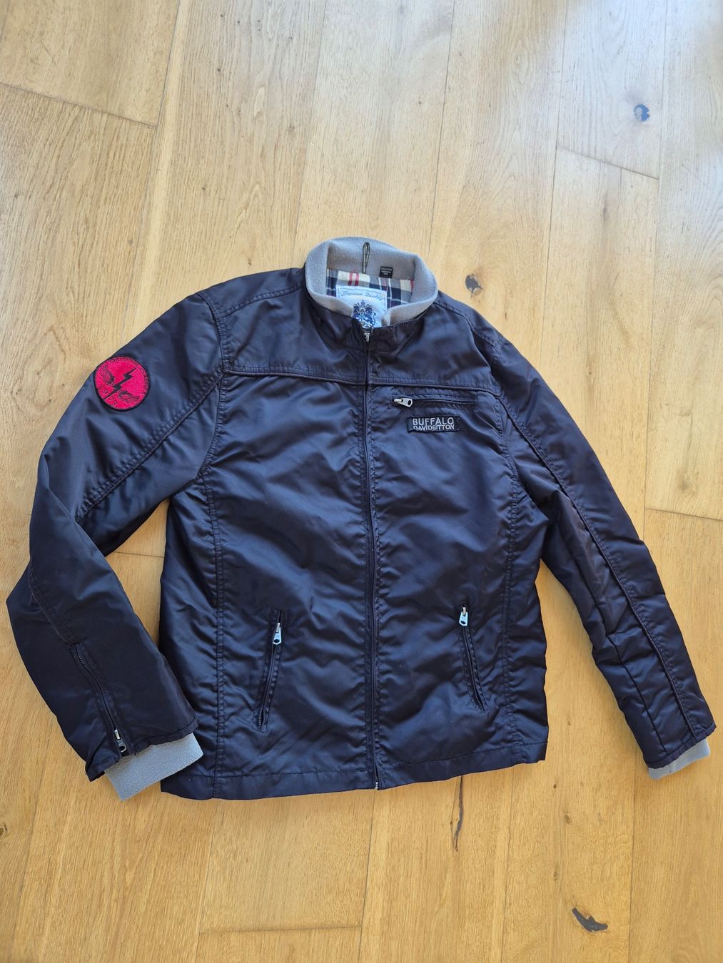 Giacche: BUFFALO David Bitton Jacke in Dunkelviolett Grösse M – Usato da Baar venduto da tess01 6