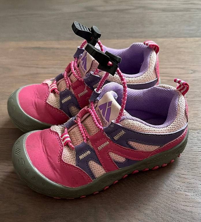 Scarpe per ragazzi: Kinder Schuhe Gr. 26 – Usato da Döttingen venduto da pelisa 1