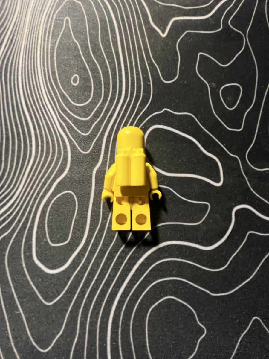 Lego Statuette: Yellow Lego space man – Usato da Rapperswil SG venduto da Jeduta 1