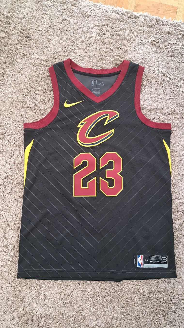 Nike T-shirt: Maillot de basket, taille M – Nuovo (secondo la descrizione) da Meyrin venduto da Zahra011