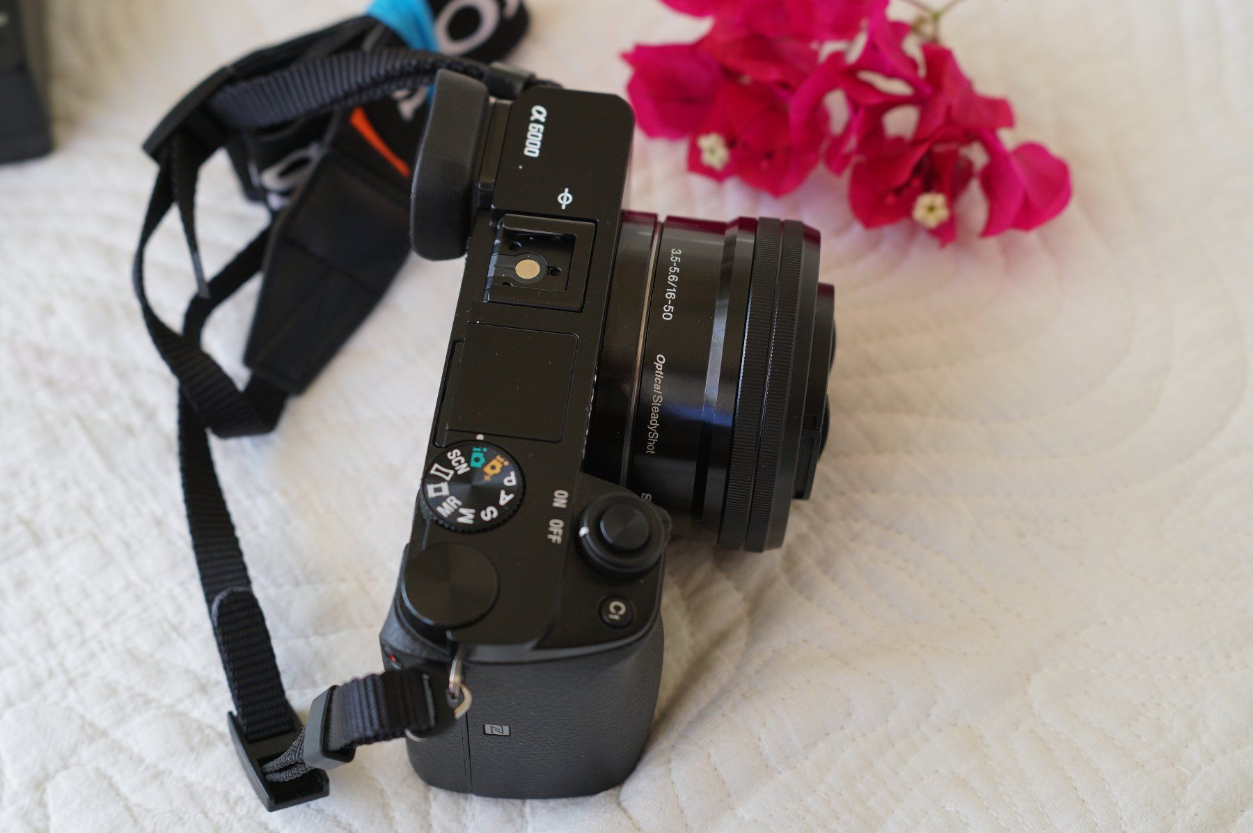 Sony Appareil photo: Sony Alpha A6000 Top-Set – Neuf (Voir description) à Chur par Goldsun 1