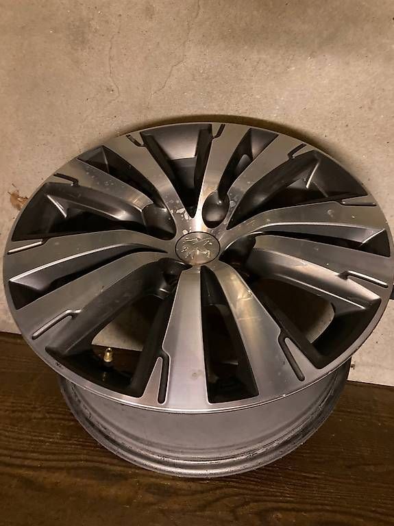 Peugeot Cerchioni: 4 Original 17" Peugeot-Alufelgen – Usato da Nürensdorf venduto da rol_kg7r 1