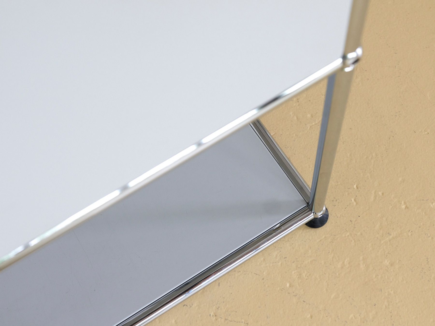Cassettiere: USM Sideboard in Lichtgrau – Usato da Meinisberg venduto da atelier_TILIJA 7